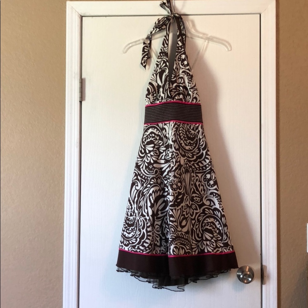 Dress - Picture 3 of 4